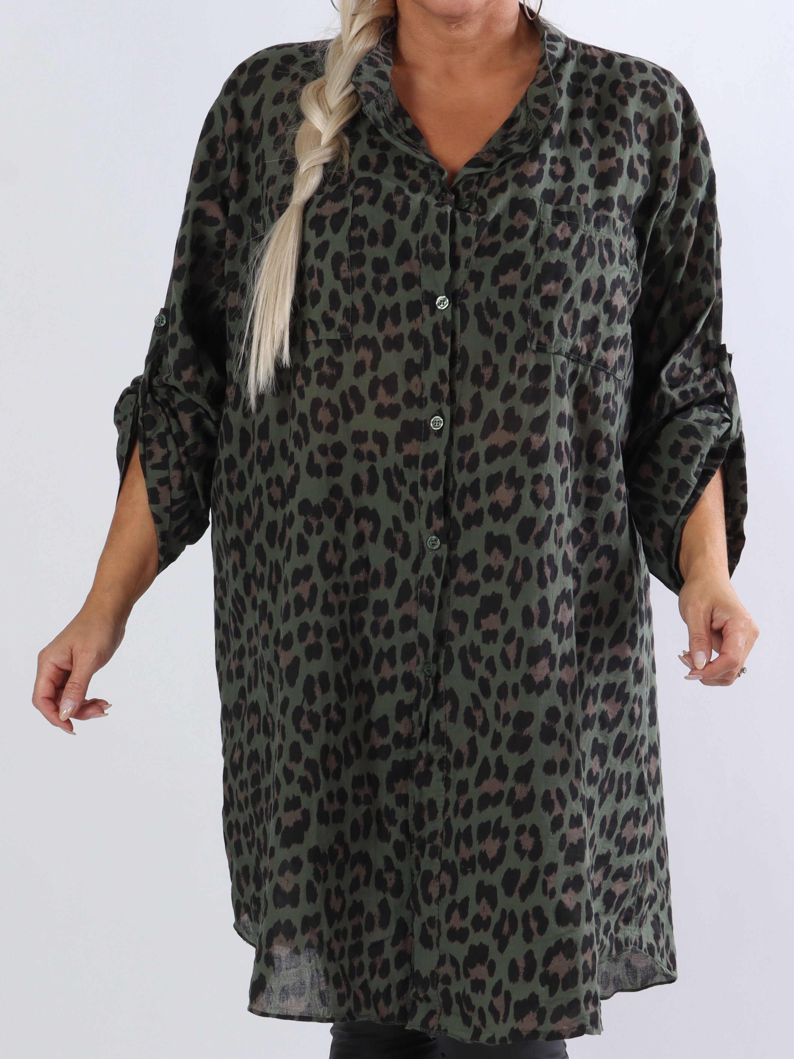 Berna Leo - Plus size skjorta i leopardmönster med fickor
